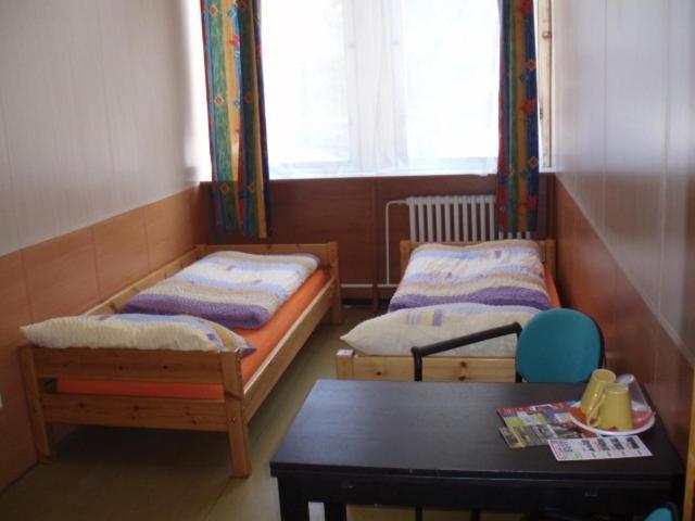 Hostel Monty Ricany (Central Bohemian) Ngoại thất bức ảnh